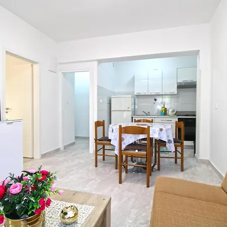 Viktorija 1828 * 풀라