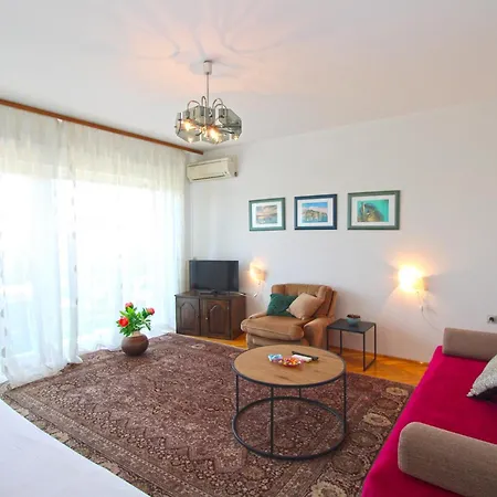 Viktorija 1828 아파트