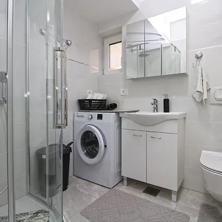 Viktorija 1828 Appartement *