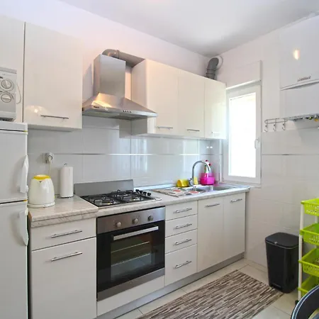 Viktorija 1828 Appartement *