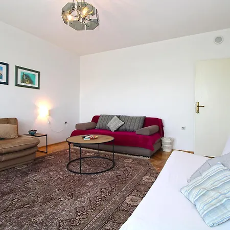 Appartement Viktorija 1828 Pula