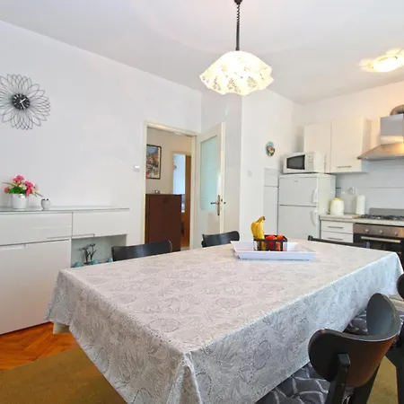 Viktorija 1828 Appartement Pula