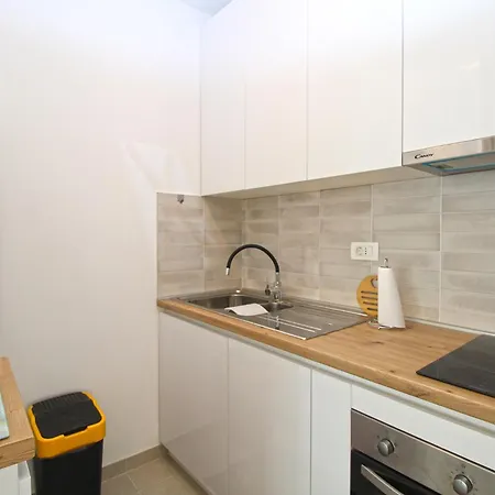 Appartement Viktorija 1828 Pula