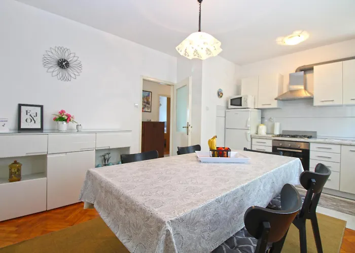 Viktorija 1828 Apartment Pula