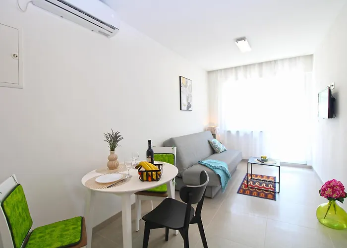 Viktorija 1828 * Pula