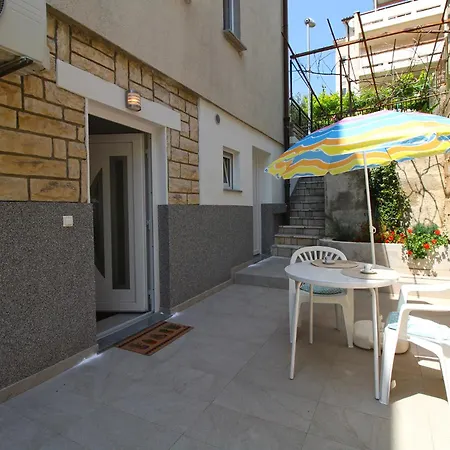 Viktorija 1828 Apartment