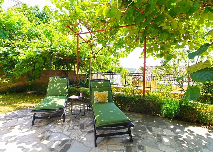 Viktorija 1828 Apartman Póla